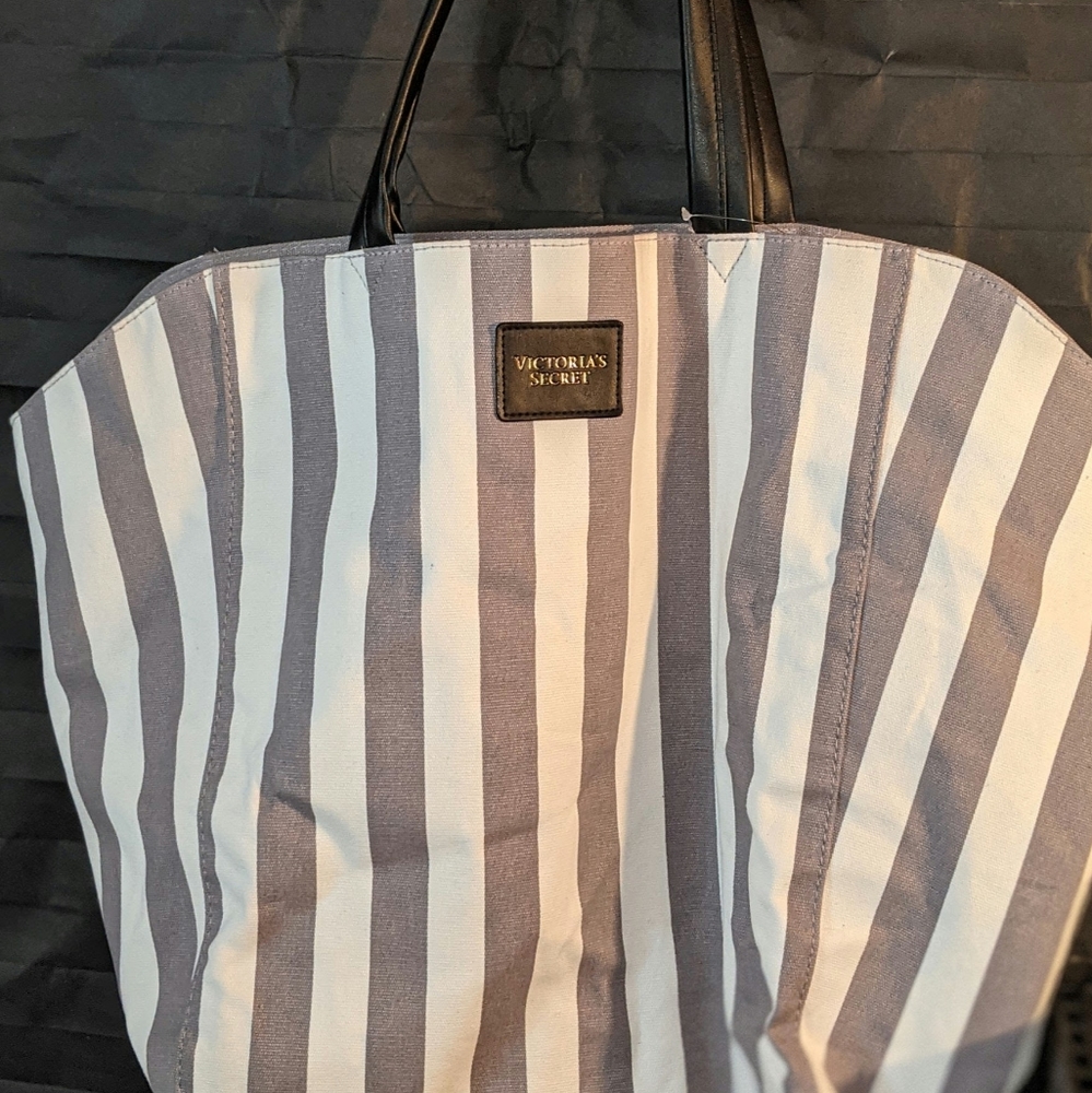 VS tote